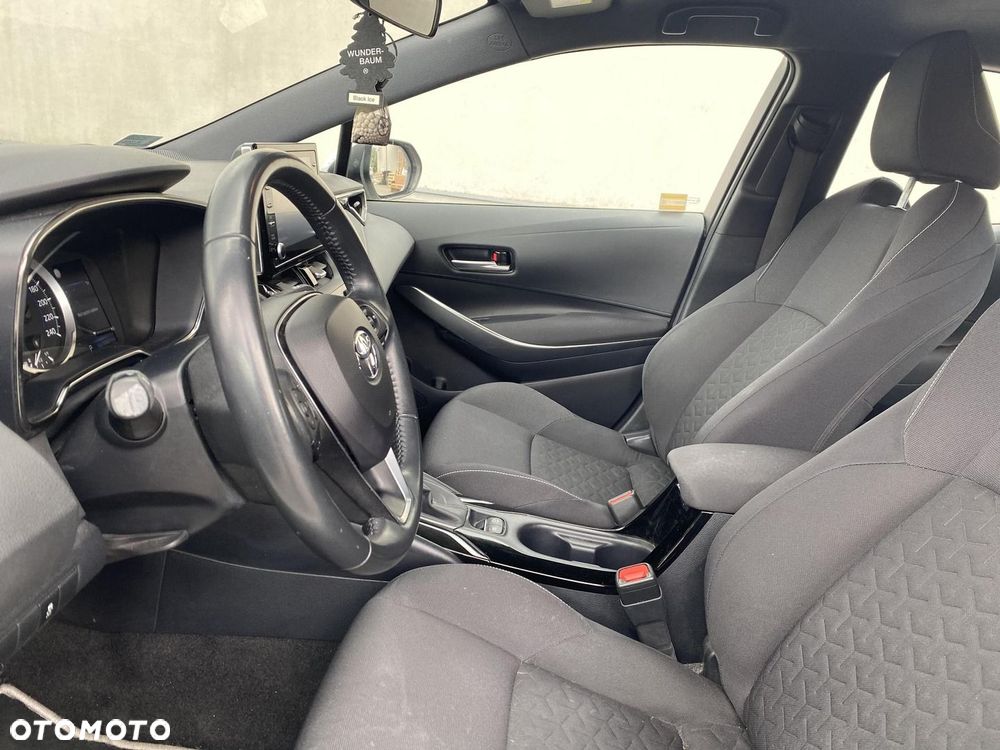 Toyota Corolla - 13