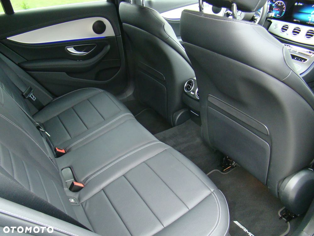 Mercedes-Benz Klasa E 300 de 4Matic 9G-TRONIC AMG Line - 36