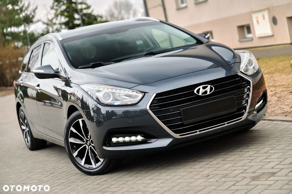 Hyundai i40 Kombi 1.7 CRDi DCT Premium - 9