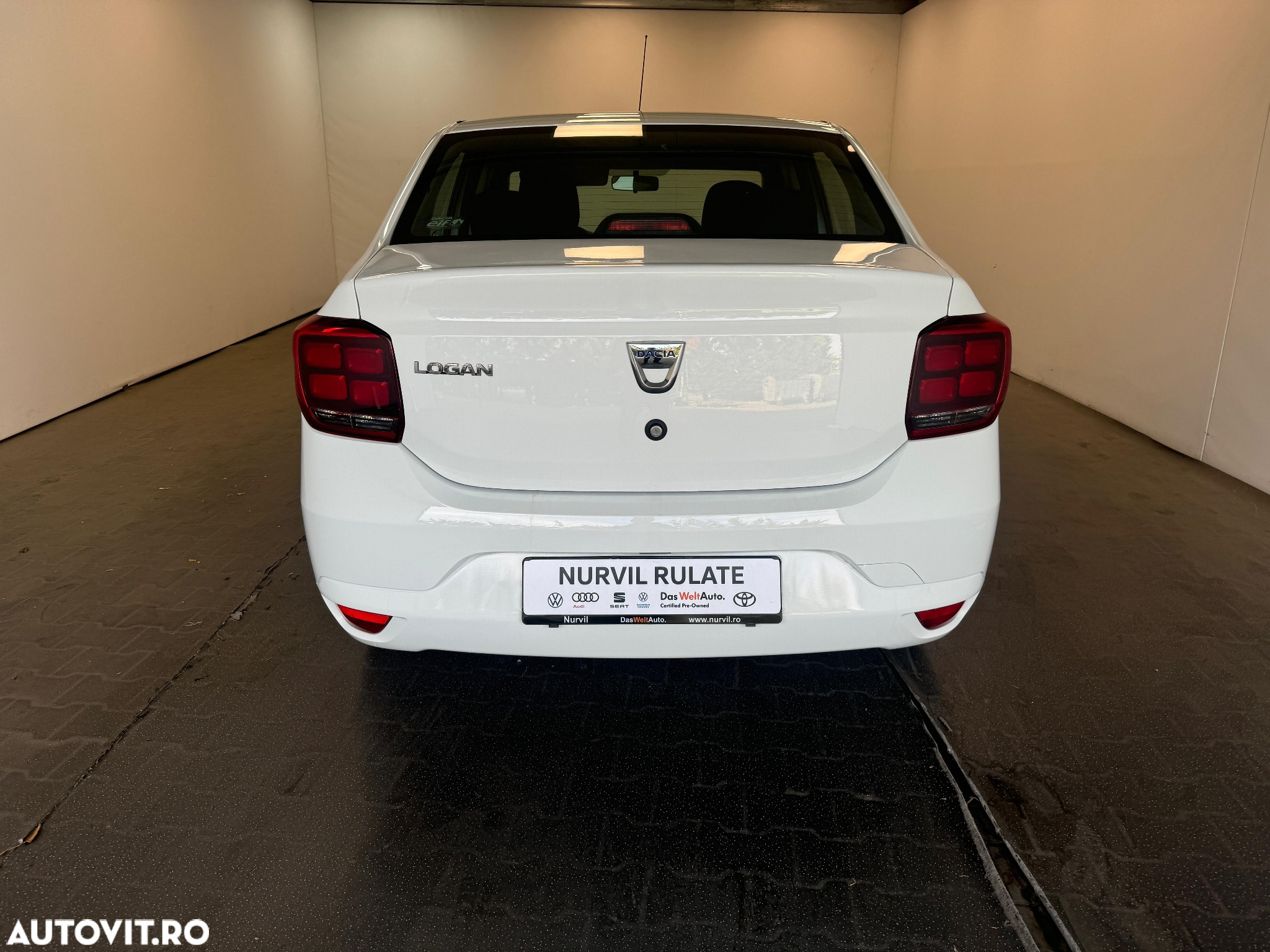 Dacia Logan 1.0 SCe SL PLUS - 10