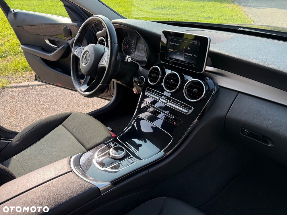 Mercedes-Benz Klasa C 200 7G-TRONIC - 25