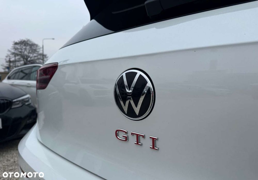 Volkswagen Golf - 10