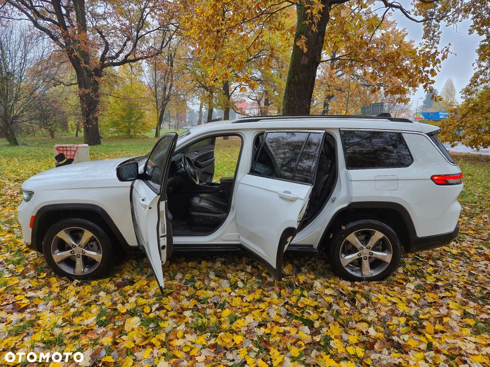 Jeep Grand Cherokee - 12