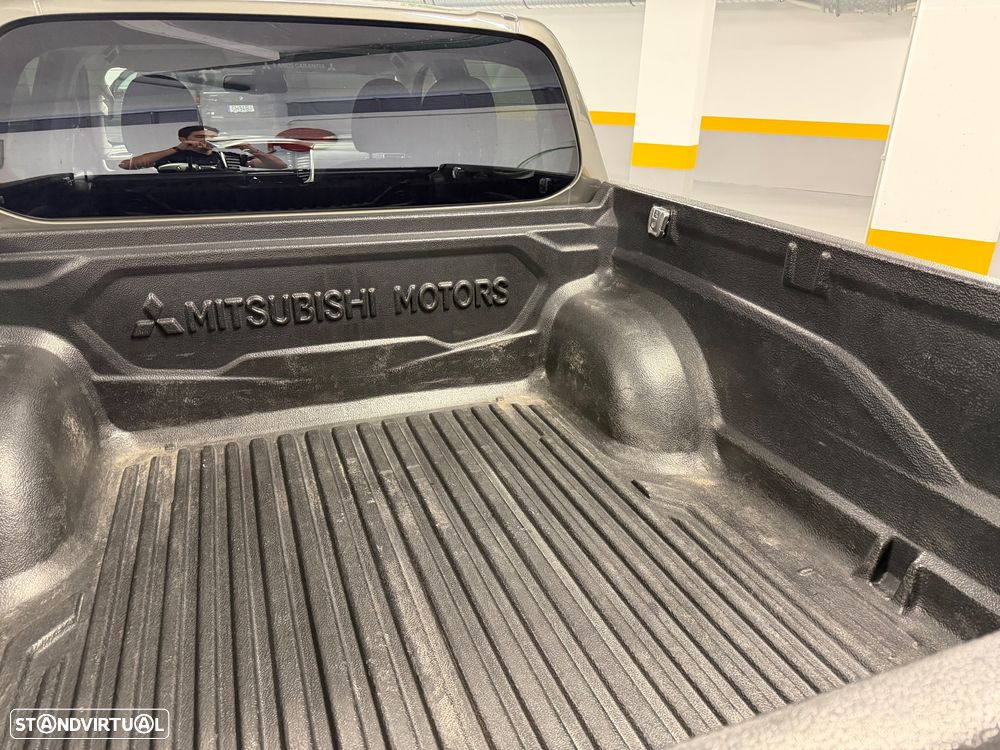 Mitsubishi L200 2.4 DI-D CD Intense Sport Space Cab Strakar 4WD - 7