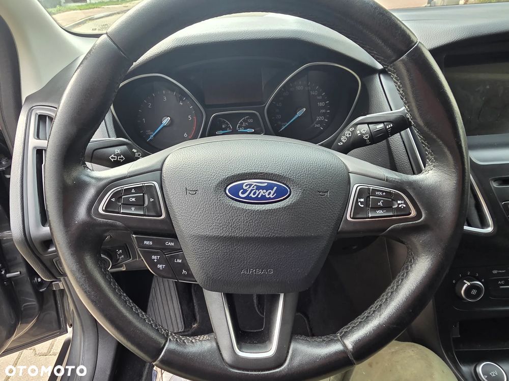 Ford Focus 1.5 EcoBlue STart-Stopp-System TITANIUM - 26