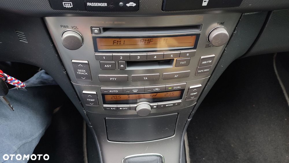 Toyota Avensis 1.8 VVT-i Executive - 6