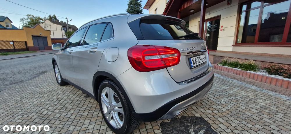 Mercedes-Benz GLA 200 (CDI) d 4-Matic - 8