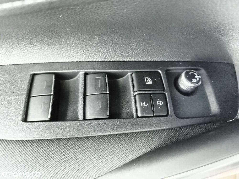 Toyota Corolla 1.8 Hybrid Comfort - 19