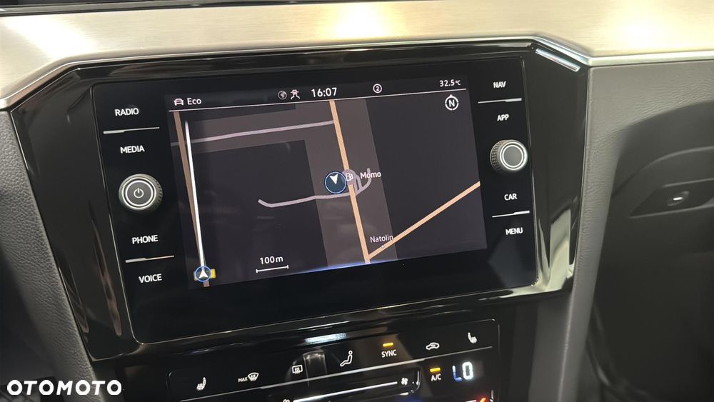 Volkswagen Passat 2.0 TSI Elegance DSG - 22