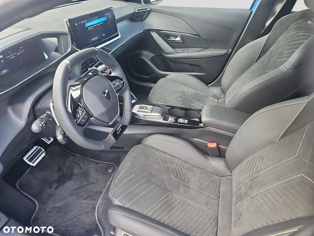 Peugeot 208 - 10