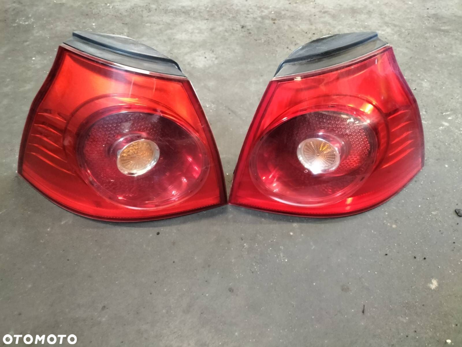 KOMPLETNY TYŁ KLAPA BAGAŻNIKA ZDERZAK TYŁ LAMPY GOLF V HB 5D LA7T - 2
