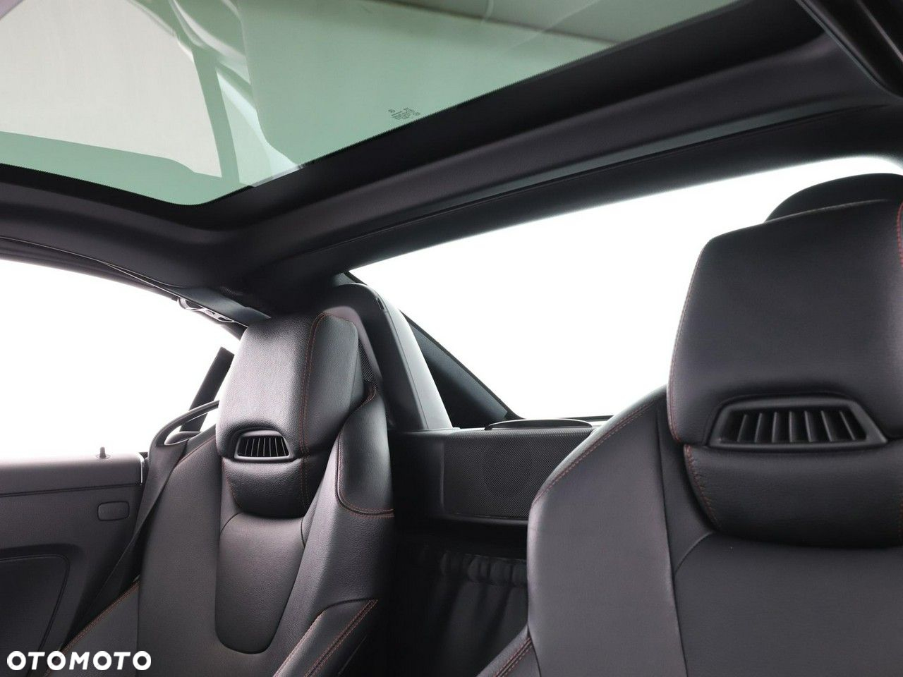 Mercedes-Benz SLK 200 (BlueEFFICIENCY) 7G-TRONIC - 29