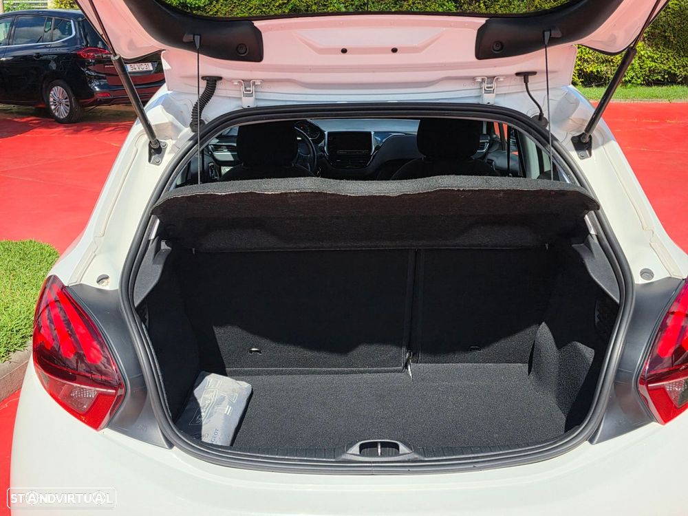 Peugeot 208 1.2 PureTech Style - 6