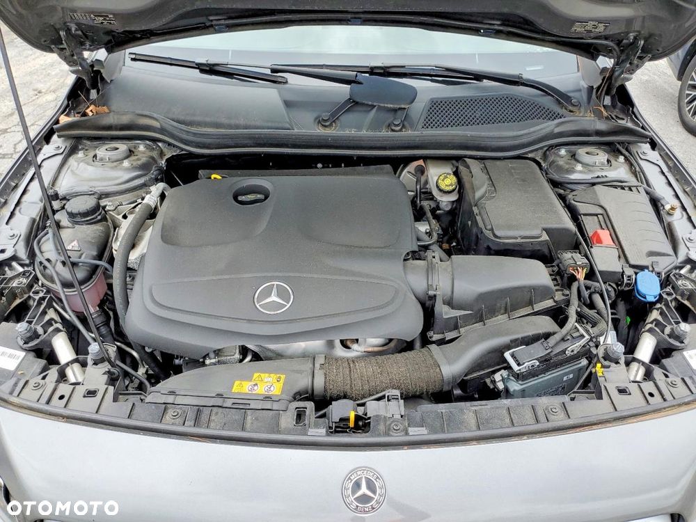 Mercedes-Benz GLA - 13