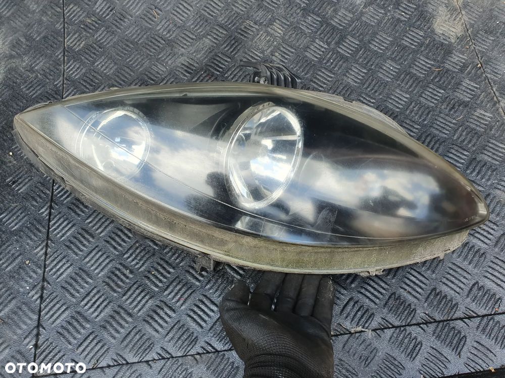 LAMPA PRAWY PRZÓD TYC SEAT LEON II EU EUROPA - 1