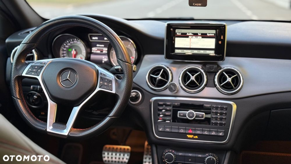 Mercedes-Benz GLA 250 4-Matic - 13