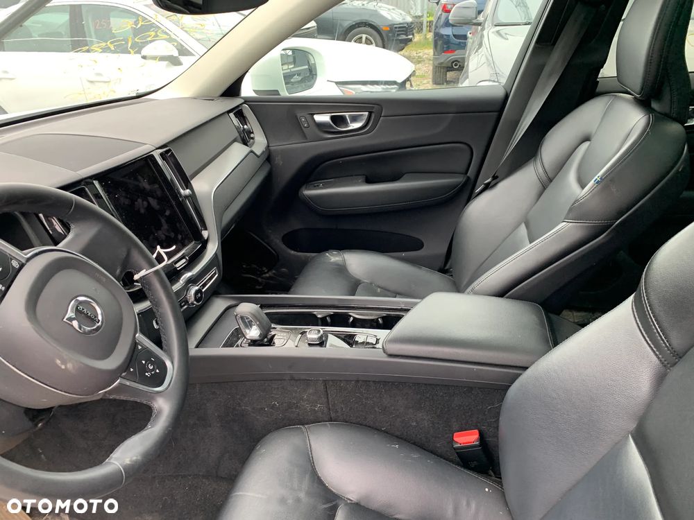 Volvo XC 60 B6 B AWD Geartronic Inscription - 9