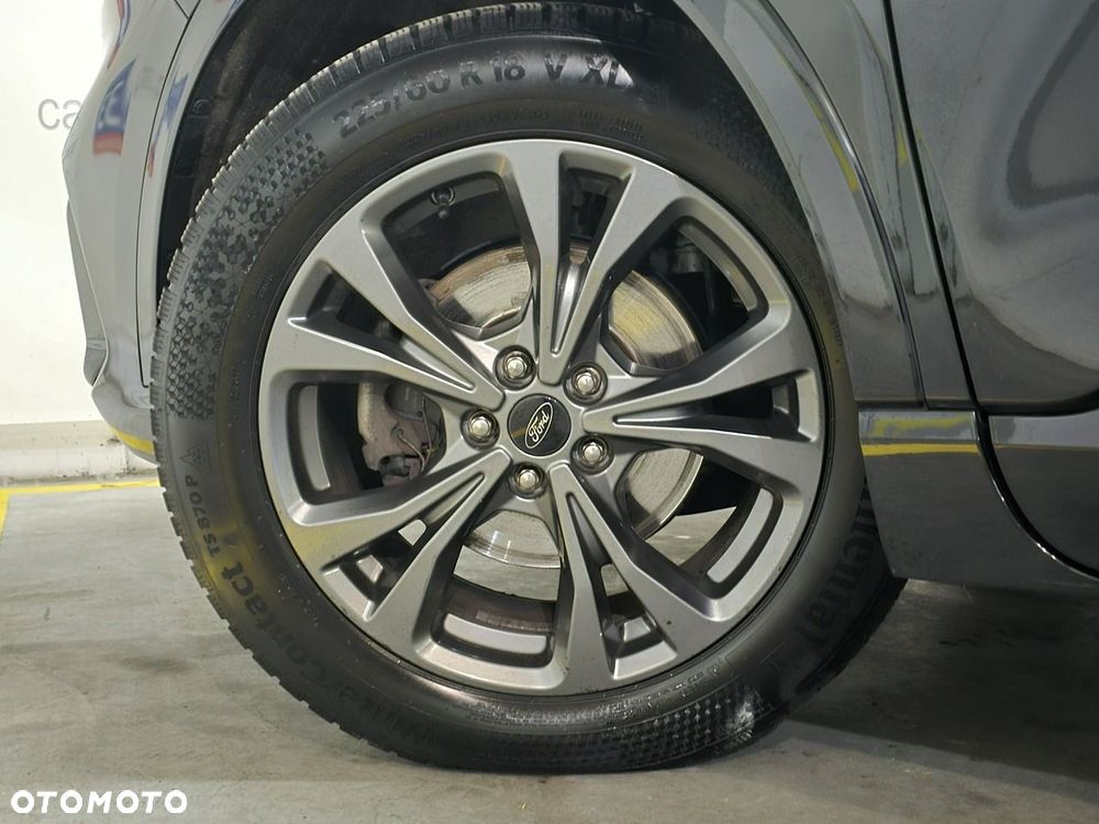 Ford Kuga - 10