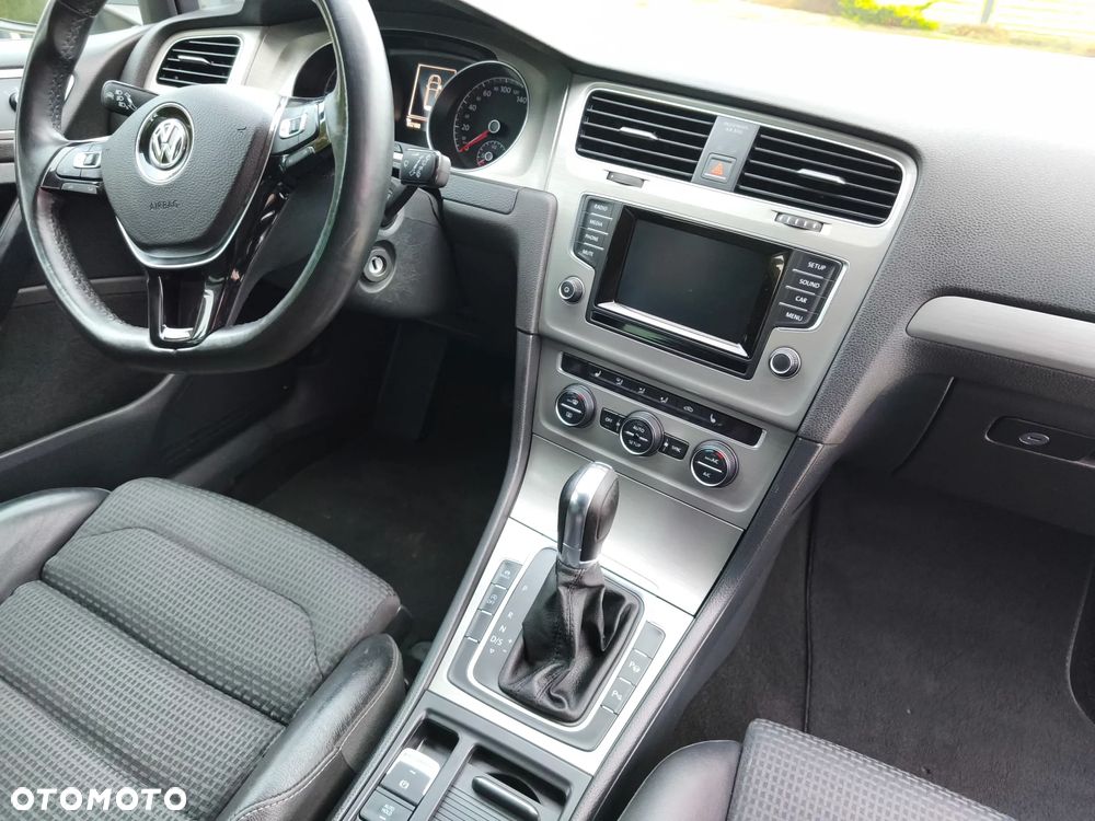 Volkswagen Golf 1.6 TDI DPF DSG Highline - 9