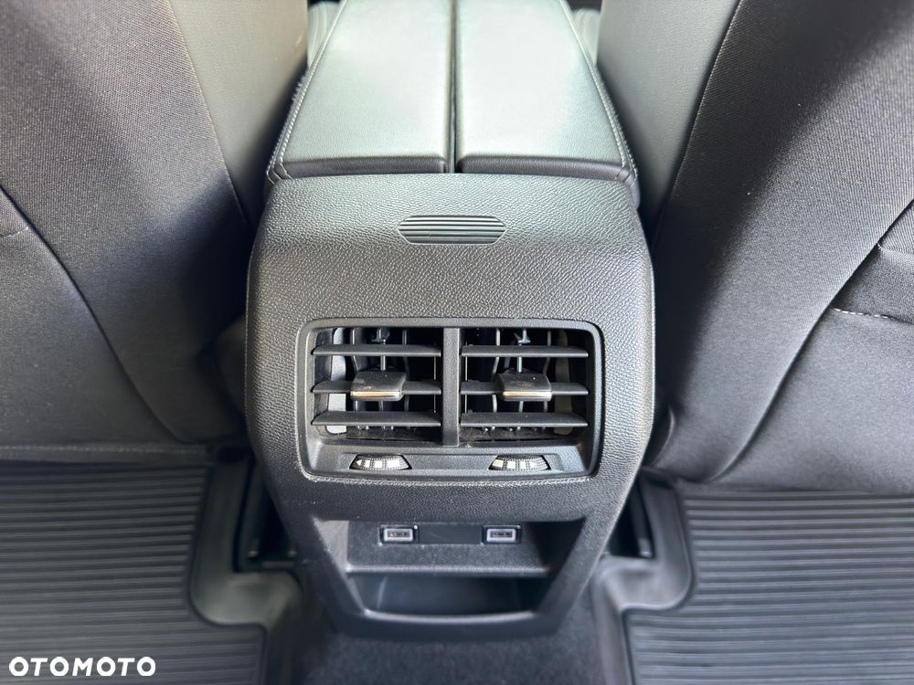 Peugeot 308 1.5 BlueHDi Allure S&S EAT8 - 31