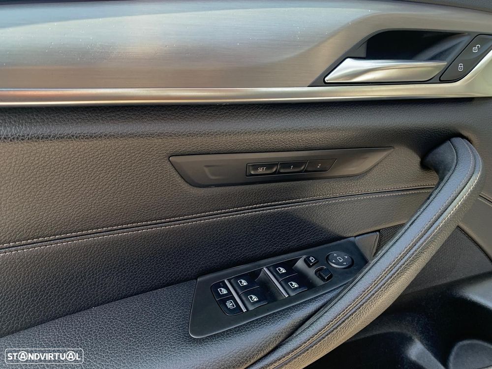 BMW 518 d Pack M Auto - 14