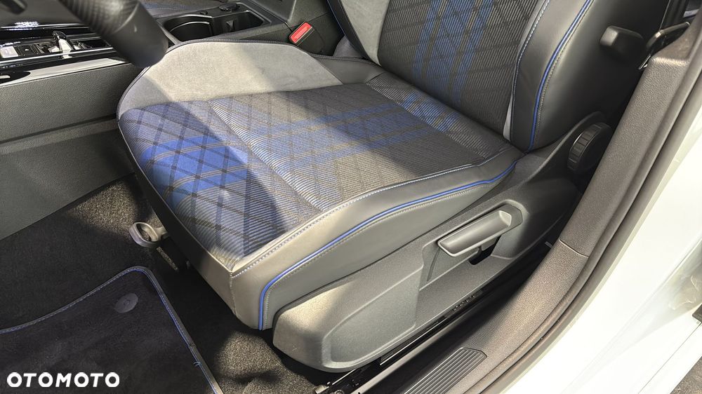 Volkswagen Golf 2.0 TSI 4Motion R DSG - 13
