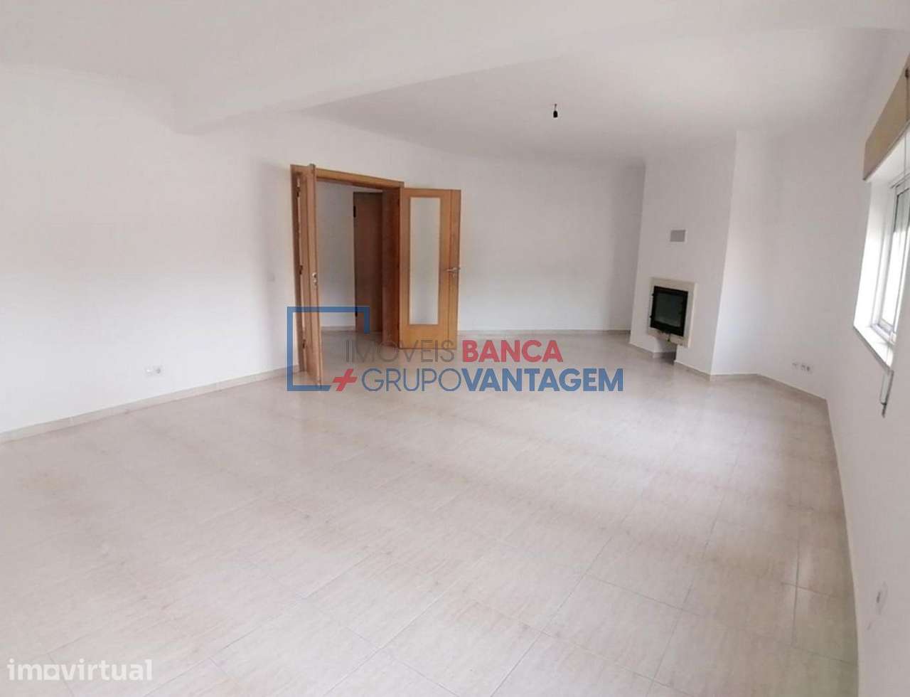 Apartamento T3 com 2 varandas a 2 minutos da Estação de Comboios da... - Grande imagem: 2/25