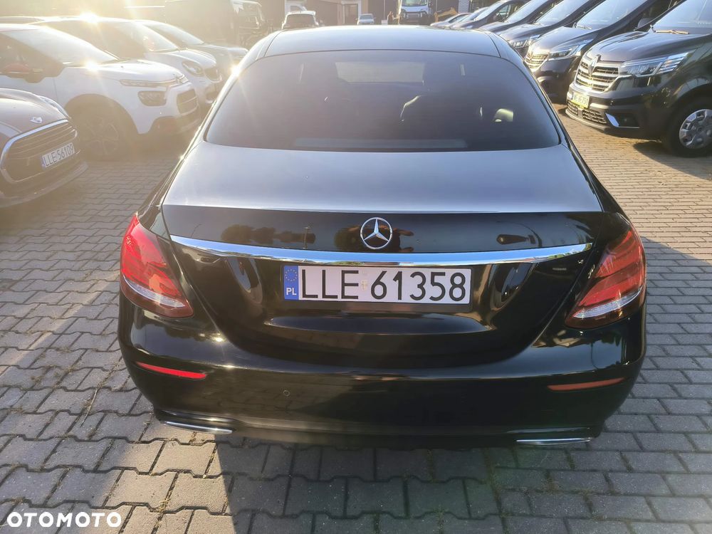 Mercedes-Benz Klasa E 200 d 9G-TRONIC - 24
