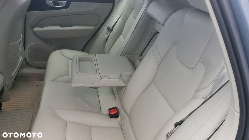 Volvo XC 60 - 16