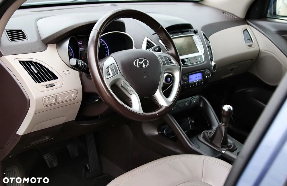Hyundai ix35 2.0 4WD Premium - 18