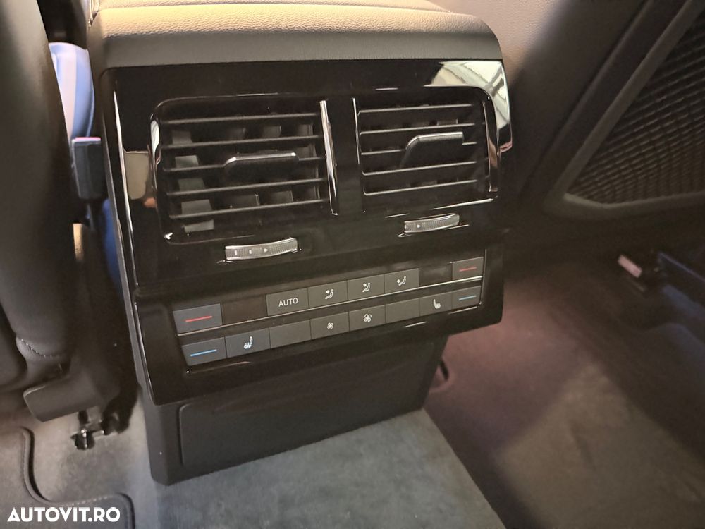 Volkswagen Touareg V6 TDI 4MOTION Elegance - 9