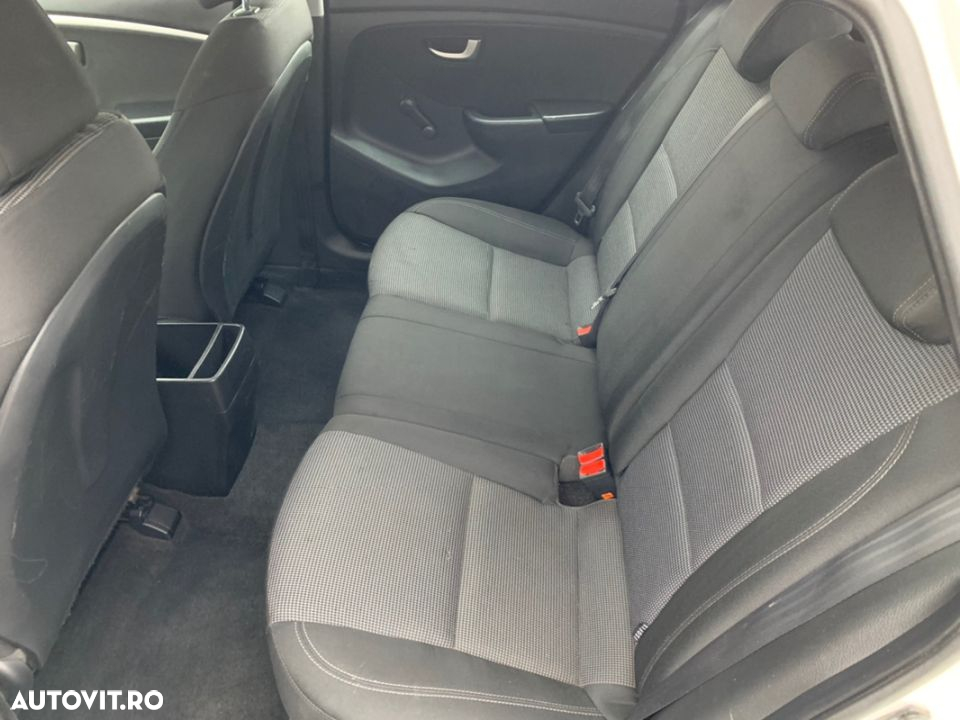 Hyundai i30 1.4 MPi Classic - 17