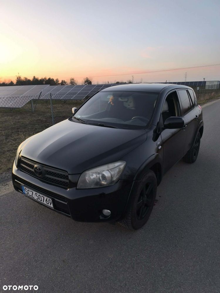Toyota RAV4 - 4