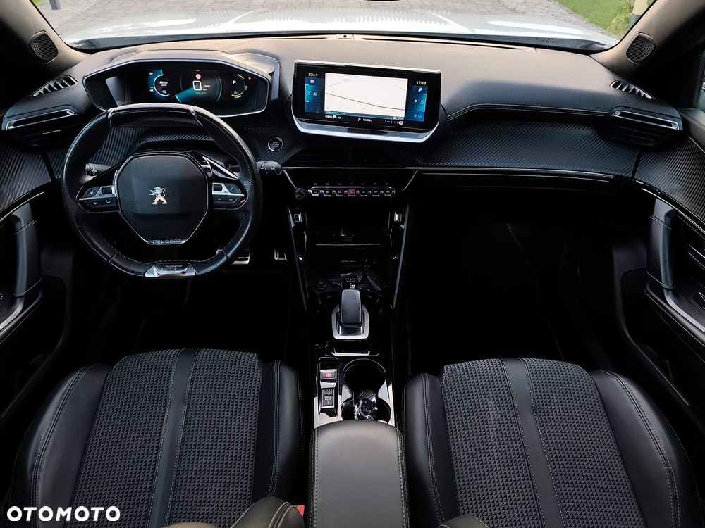 Peugeot 2008 136 GT - 24