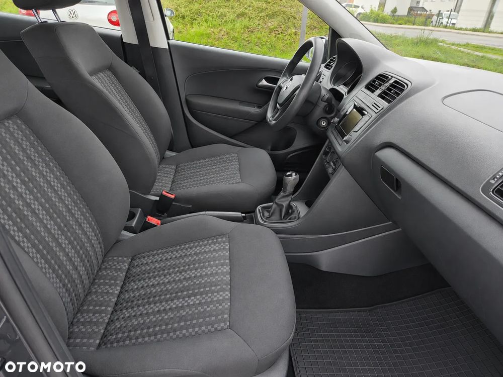 Volkswagen Polo - 8