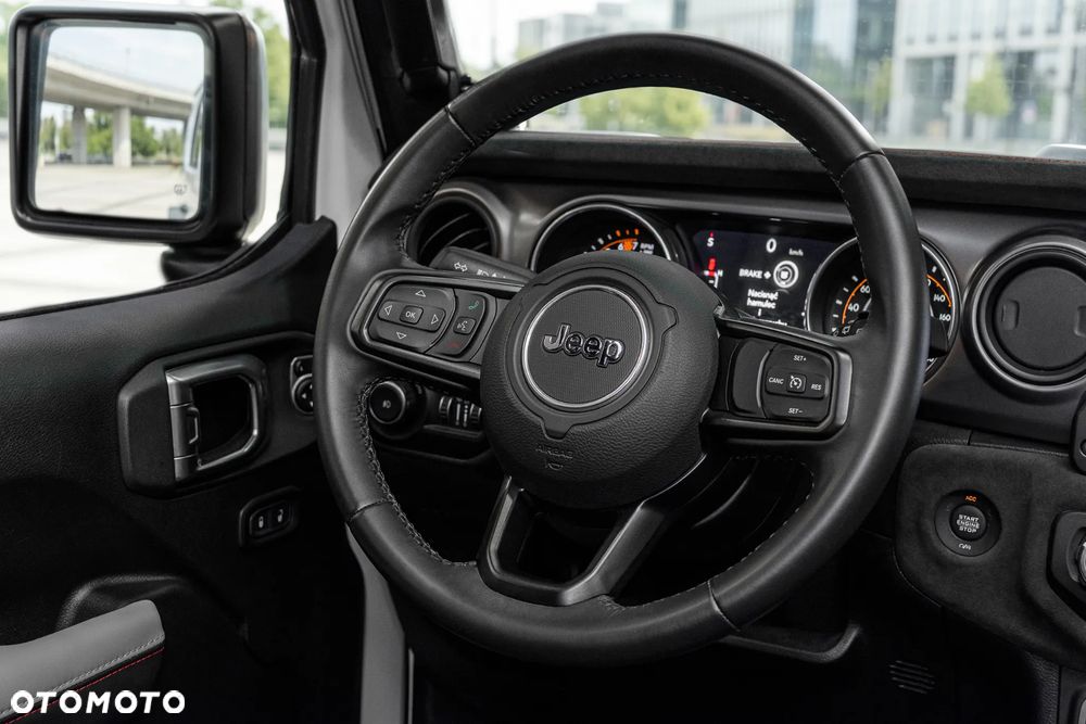 Jeep Wrangler - 8