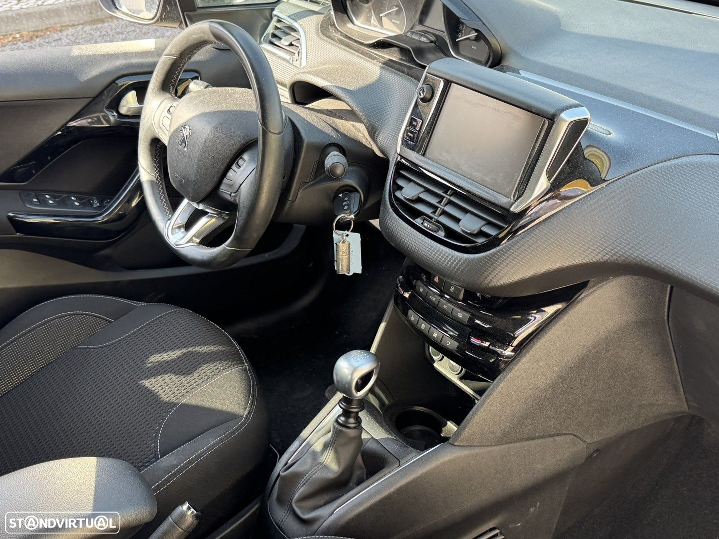 Peugeot 208 1.2 PureTech Allure - 13