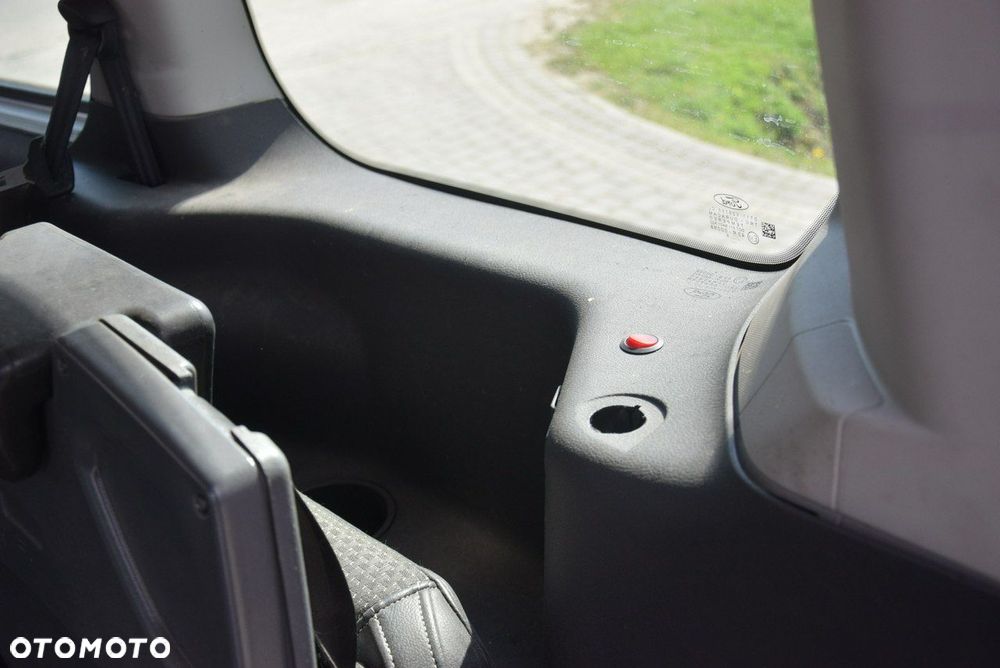 Ford Tourneo Connect Grand - 25