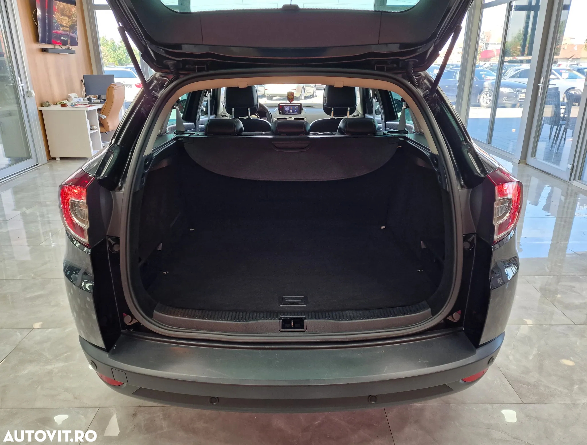 Renault Megane dCi 110 FAP EDC Bose Edition - 12