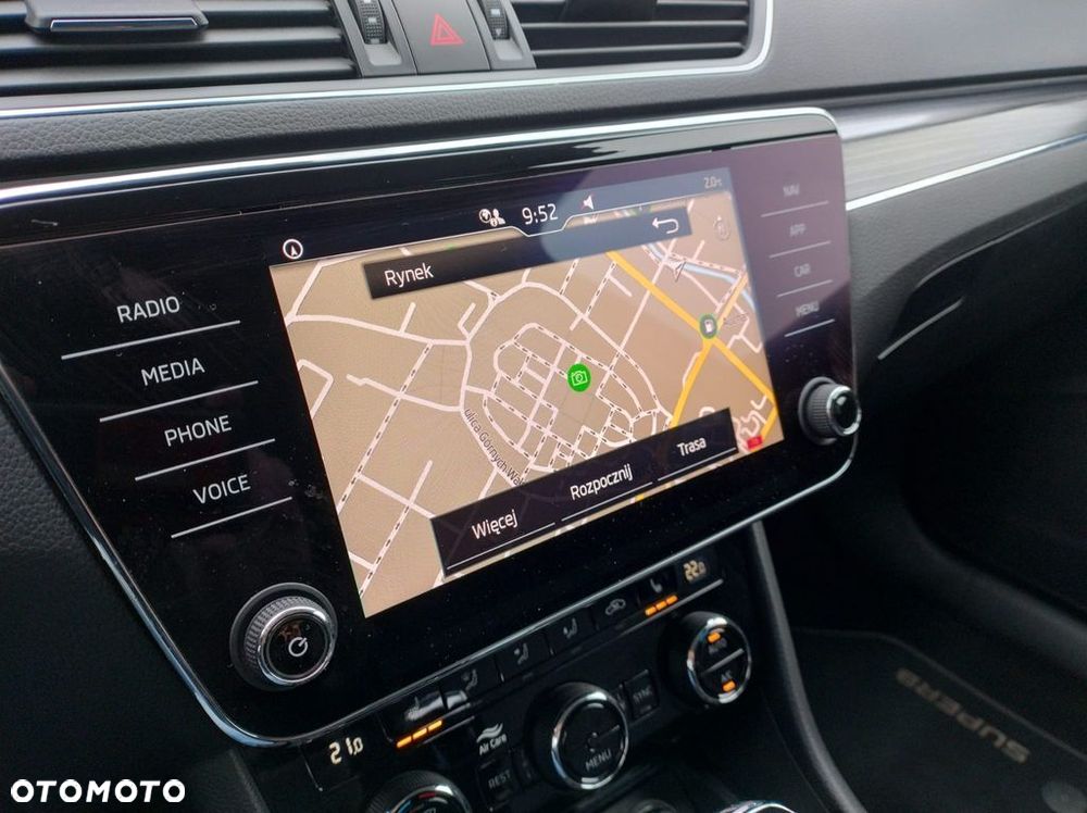 Skoda Superb 2.0 TDI SCR Style DSG - 28