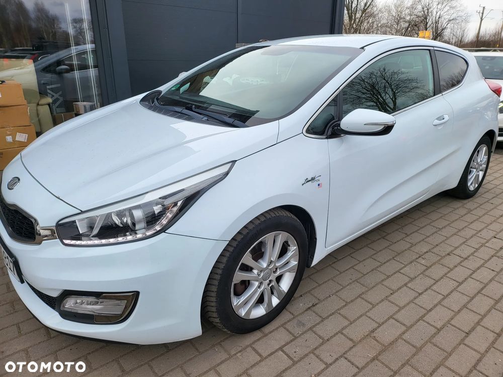 Kia ProCeed - 23