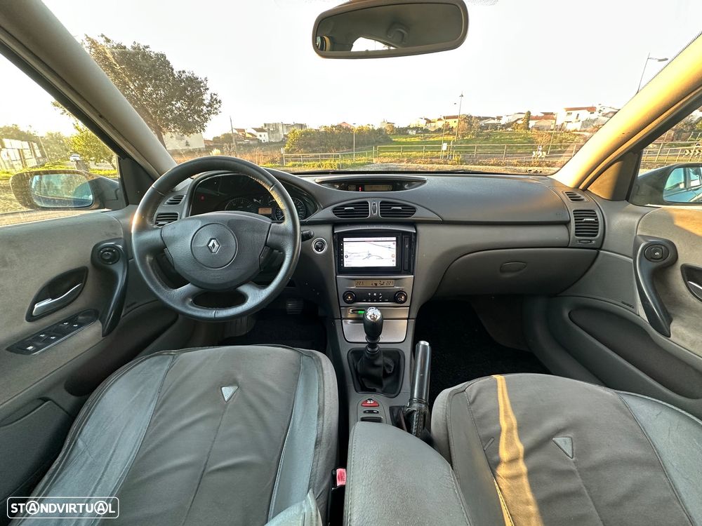Renault Laguna - 11