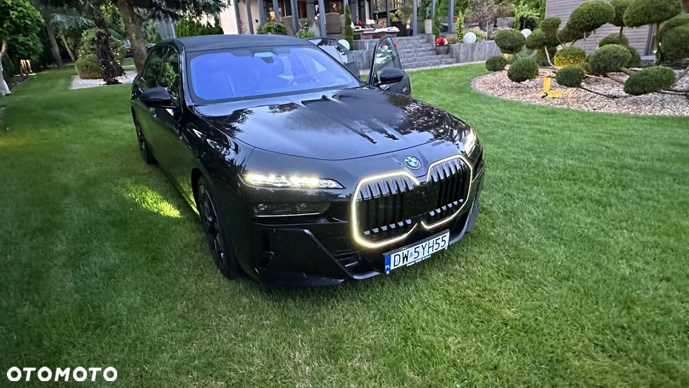 BMW Seria 7 - 38