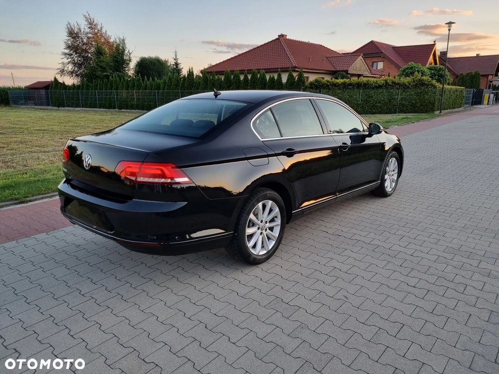 Volkswagen Passat 2.0 TDI SCR DSG Comfortline - 7