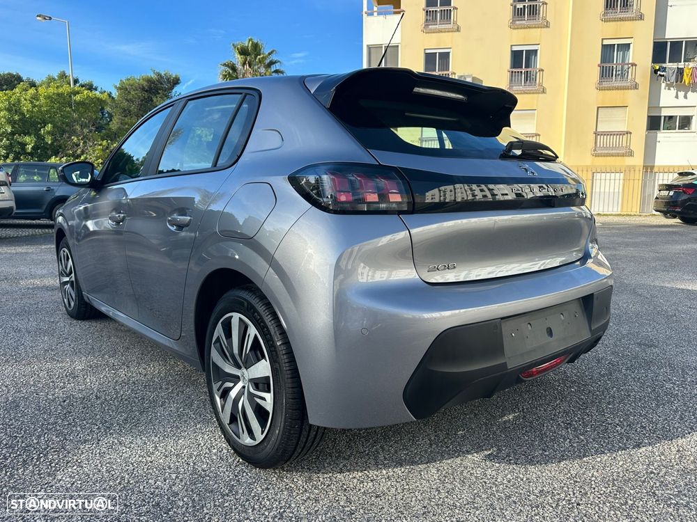 Peugeot 208 1.2 PureTech Allure EAT8 - 8