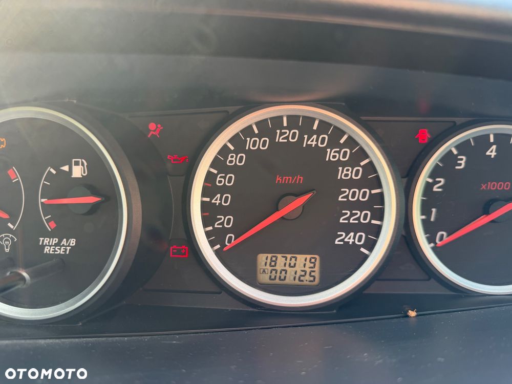 Nissan Primera 1.8 Visia - 16
