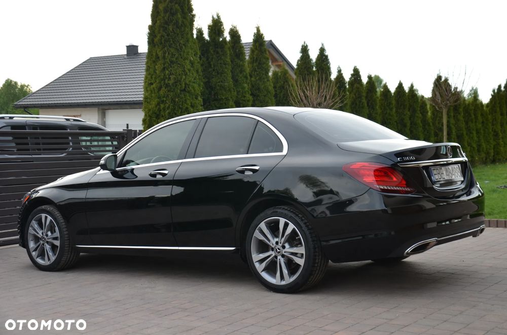 Mercedes-Benz Klasa C 300 4Matic 9G-TRONIC Exclusive - 7