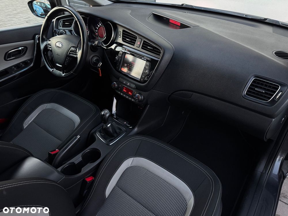 Kia Ceed 1.6 GDI Business Line - 25