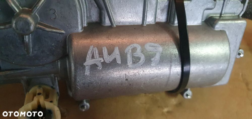 Zamek klapy bagażnika dociąg Audi A4 B9 Kombi 3V5827887A - 9