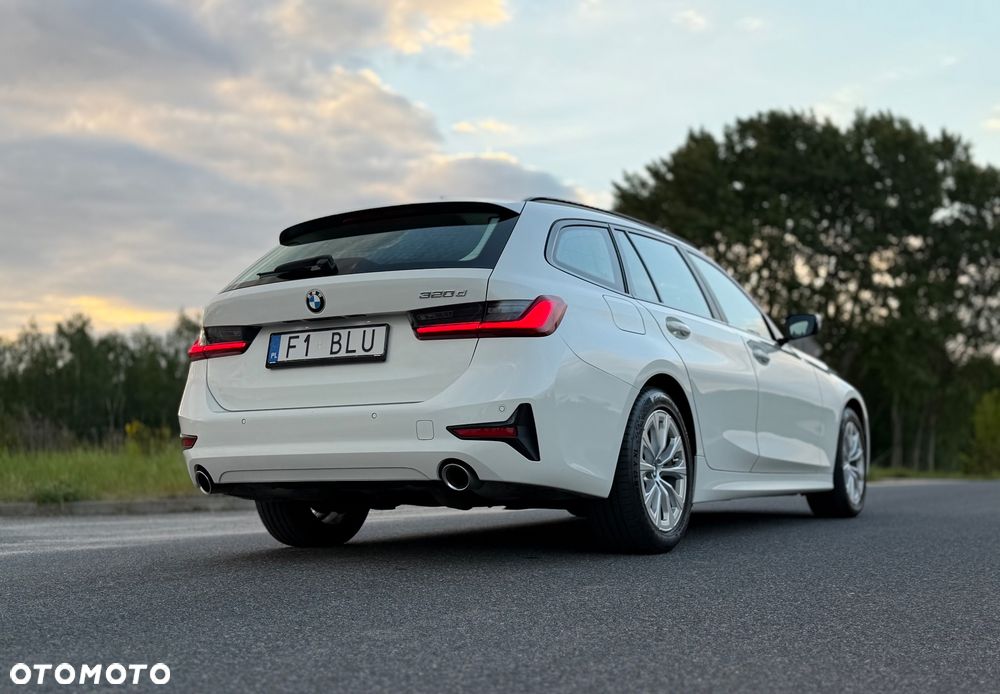 BMW Seria 3 320d Sport Line - 8
